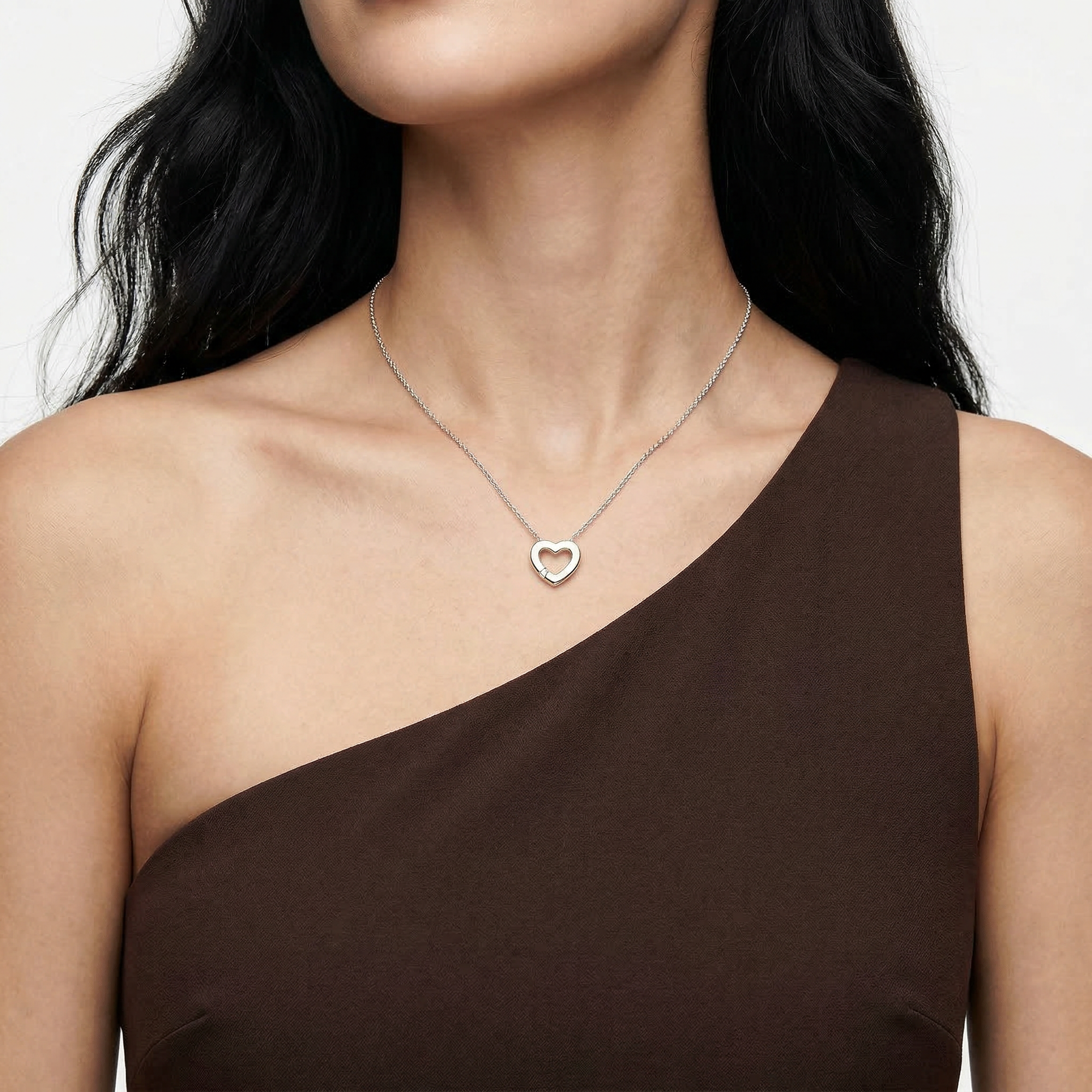herzkette 925 silber damenschmuck getragen minimalistisch