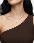 herzkette 925 silber damenschmuck getragen minimalistisch